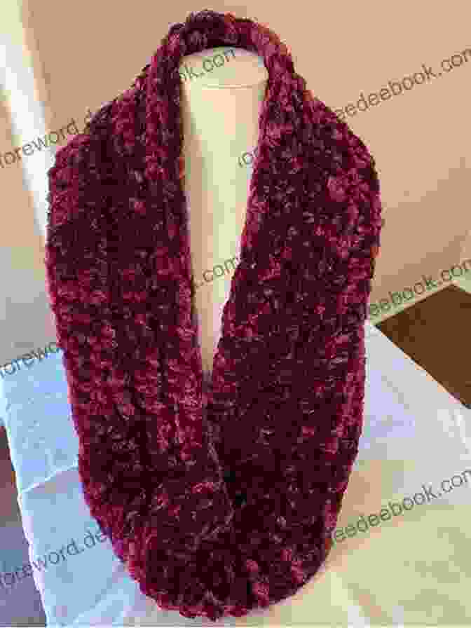 Infinity Scarf With Velvet Fabric Accessorize Yourself (Craft It Yourself)